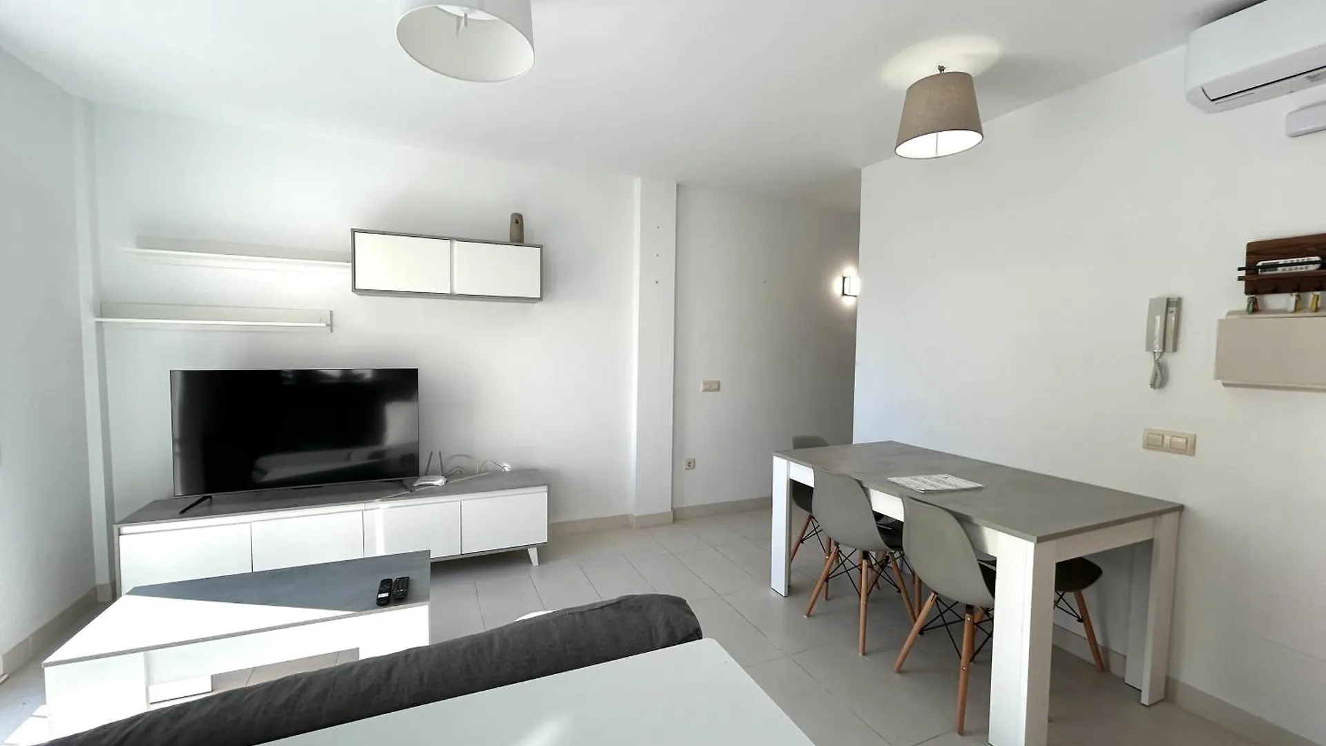 קרבונראס Apartamentomagy דירה